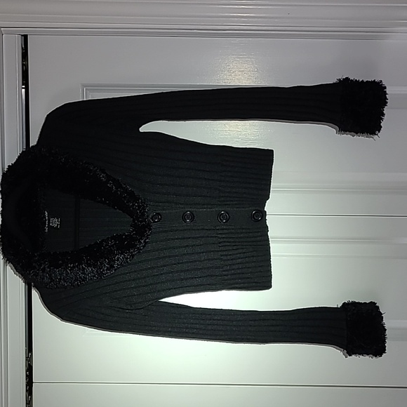 52 Weekends Black Knit Cropped Button Cardigan W/Chenille Collar & Cuffs Medium - Picture 4 of 7